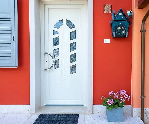 Ferienhaus Rustico Petra - Regarda Travel Bardolino