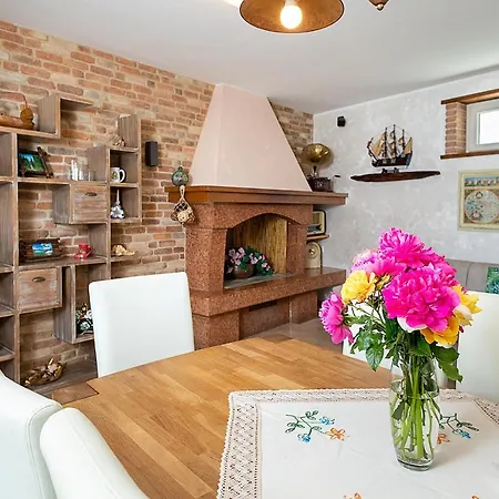 Rustico Petra - Regarda Travel