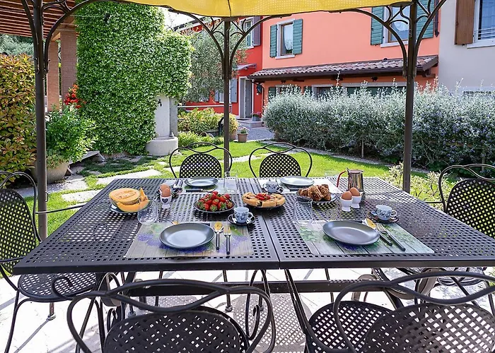 Rustico Petra - Regarda Travel * Bardolino